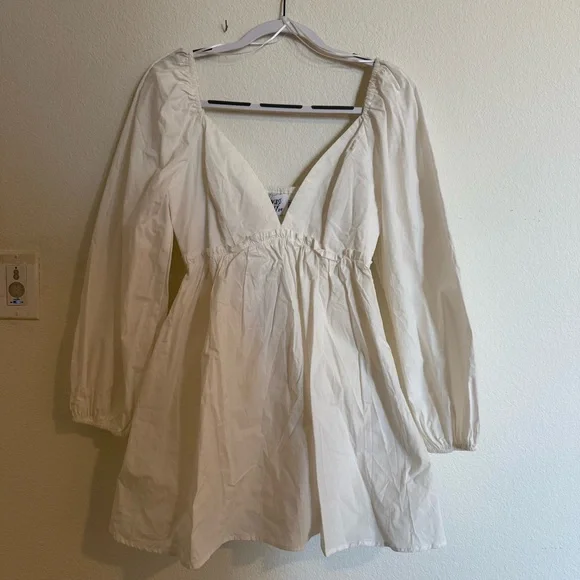 Princess Polly | White Skylark Plunging Empire Waist Mini Dress
8 US - Picture 5 of 8